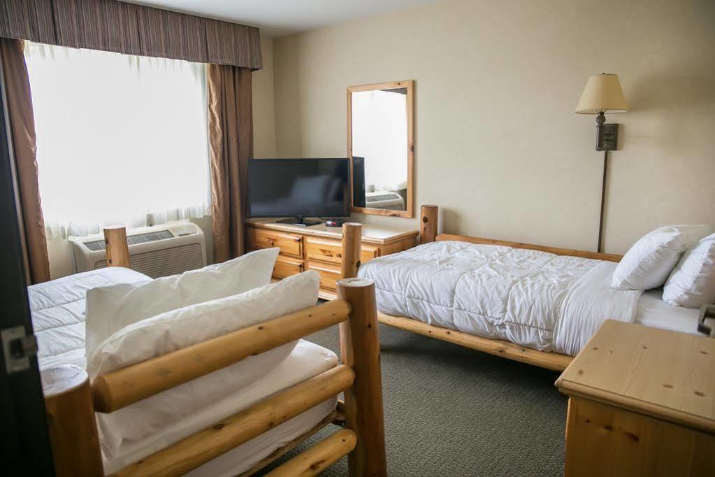 Thumper Pond Resort Ottertail Extérieur photo